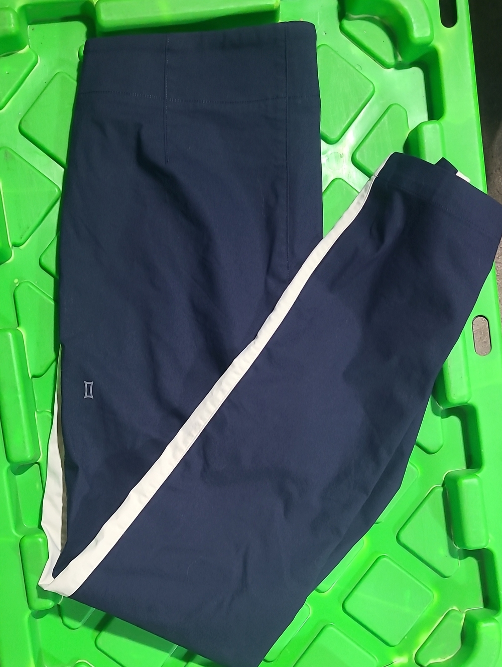 Kit & Ace pant size 10 navy blue & white